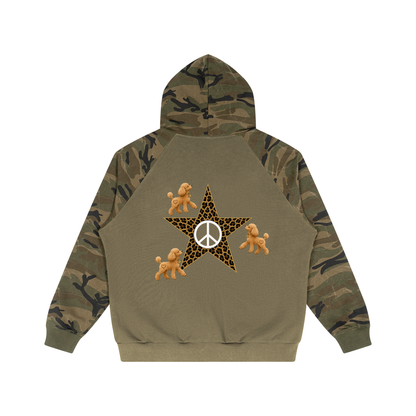 ユニセックス カモスプライス ラグラン ジップパーカ — Unisex Camo-Splice Raglan Zip Hoodie