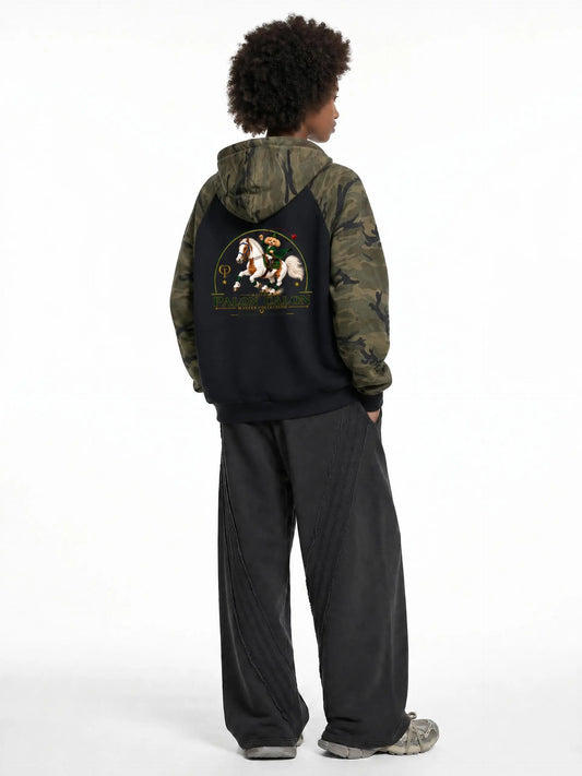 EQUESTRIAN CALON | ユニセックス カモスプライス ラグラン ジップフーディー — Unisex Camo-Splice Raglan Zip Hoodie