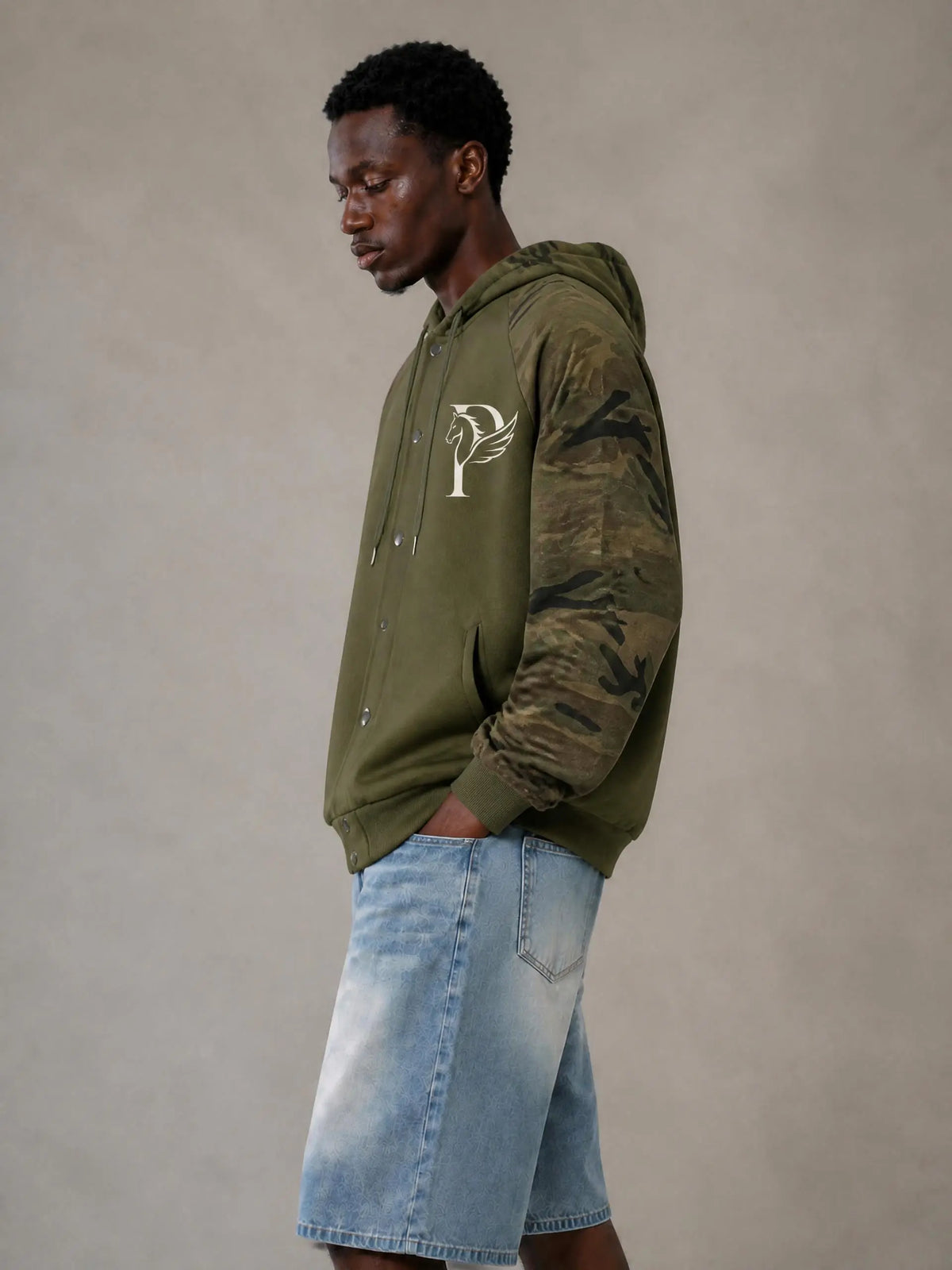 EQUESTRIAN CALON | ユニセックス カモスプライス ラグラン ジップフーディー — Unisex Camo-Splice Raglan Zip Hoodie