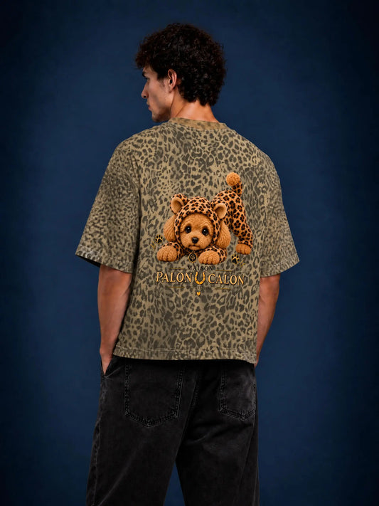 LEOPARD | レオパード柄 アシンメトリー クロップ Tシャツ（ユニセックス）/ Unisex Leopard Print Asymmetric Crop T-Shirt