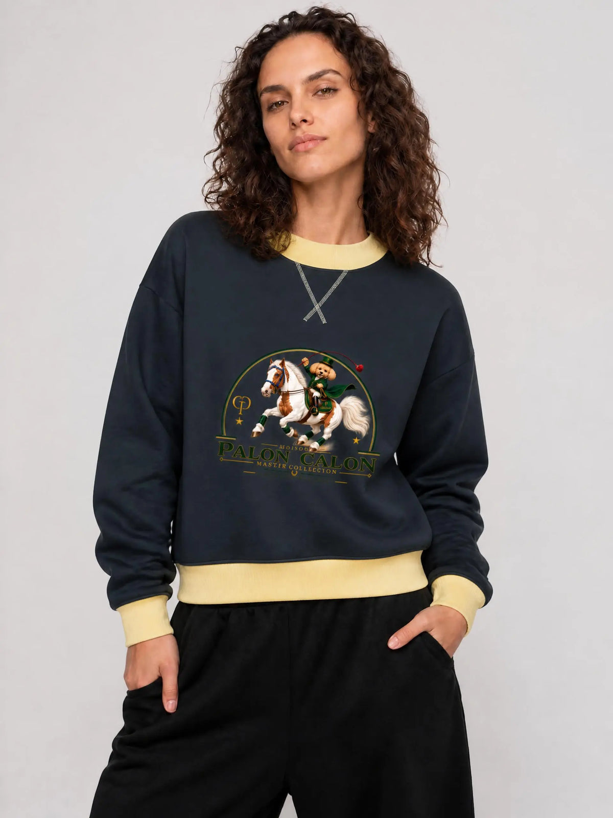 EQUESTRIAN CALON | ウィメンズ モックネック スウェットシャツ — Women's Mock Neck Sweatshirt